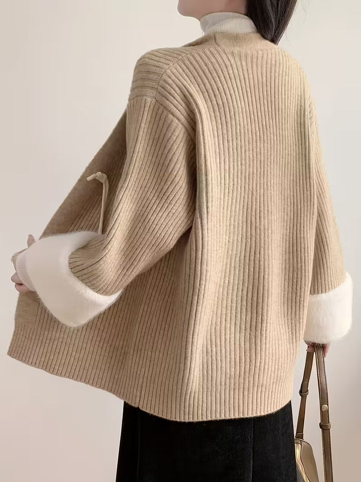 Damski Kardigan z Dekoltem w Serek